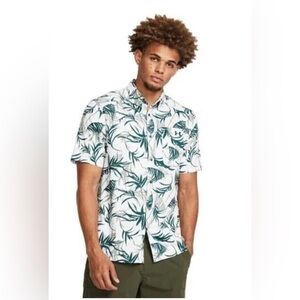 Under Armour Men’s UPF 50 Dockside Short Sleeve Button-Down Shirt - Size: L